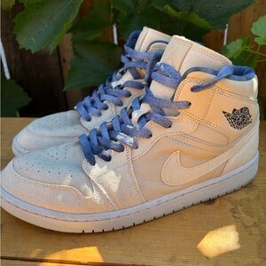 Jordan 1 Mid Desert Sand